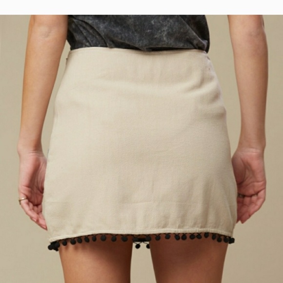 NWT ANTHROPOLOGIE BOHO EMBROIDERED MINI SKIRT XS M - Picture 5 of 14